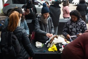 Convocan a una jornada para recolectar ropa en desuso