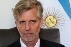 Espionaje en la mira: El polémico plan de inteligencia se analizará en el Congreso