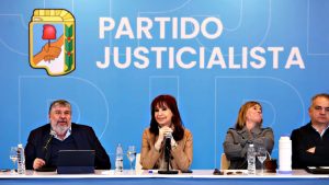 Cristina sobre la Corte: «Son tres monigotes que responden a mando naturales muy por encima de ellos que es el poder económico concentrado»