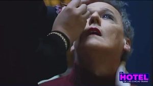 El periodista de TN se maquilló y se presentó como “Renata” en un refugio para mujeres trans