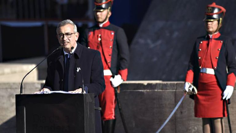 Javkin en el acto por el Día de la Bandera