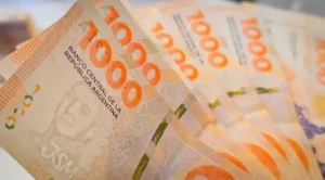 Una jubilada se endeudó con varios préstamos, no pudo pagarlos y recibió una millonaria indemnización