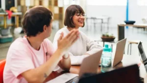 El 56% de los argentinos no está conforme con su trabajo y cuestiona los beneficios