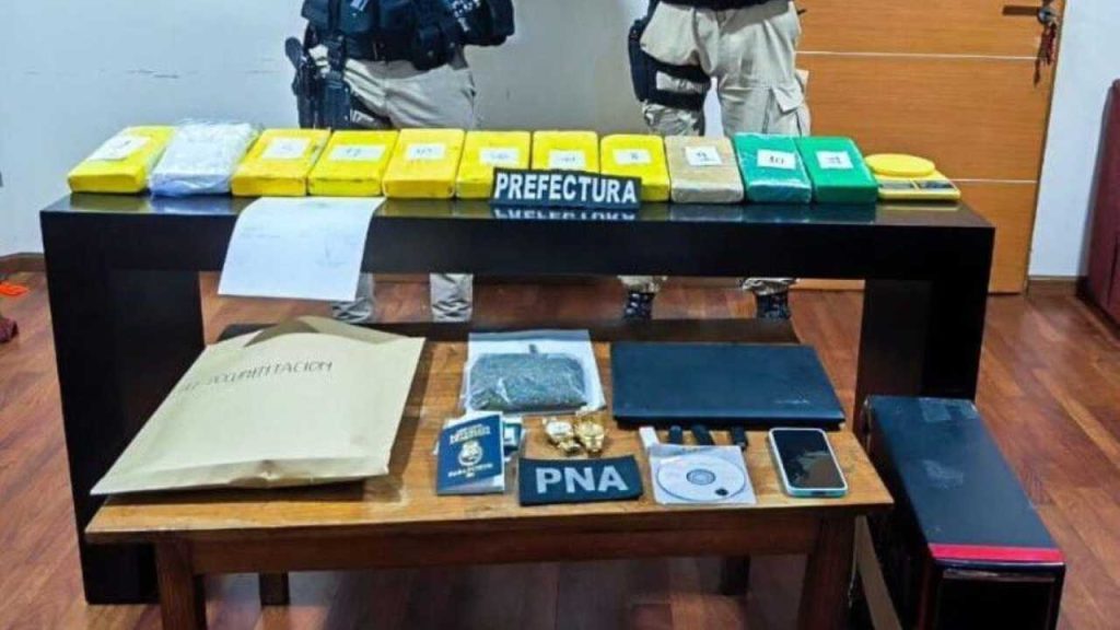 Desbarataron una banda dedicada a la venta de droga y lavado de dinero que operaba en Rosario y Roldán