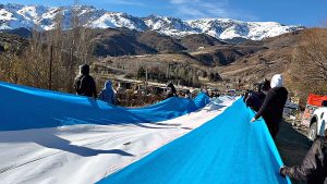 En Neuquén, Al pie de la Cordillera