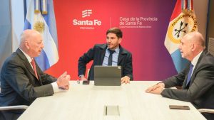 Perotti junto a Bonfatti y el Gobernador Pullaro