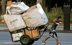 El 10% más rico de la población gana 15 veces más que el 10% más pobre