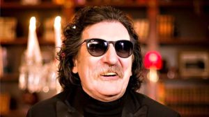 Un gran acto de justicia: la Universidad de Buenos Aires le otorgará el doctorado Honoris Causa a Charly García