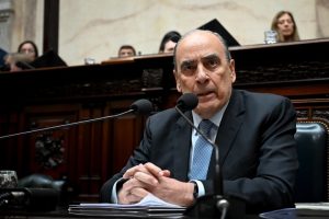 Renunció Guillermo Francos y el próximo jefe de Gabinete será Manuel Adorni