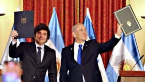 Dos activistas abordaron a Javier Milei en Israel al grito de «Palestina libre»