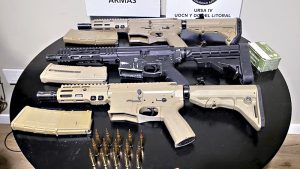 Golpe al clan Alvarado: secuestraron drogas, armas de asalto y 14 millones de pesos a una célula de Fran Riquelme