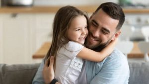 Día del Padre: afecto, reflexión y el desafío de ejercer la paternidad en tiempos cambiantes