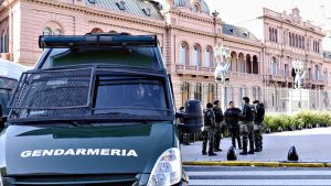 Operativo en Plaza de Mayo