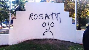 Detienen y liberan a un hombre acusado de hacer pintadas contra el supremo Horacio Rosatti
