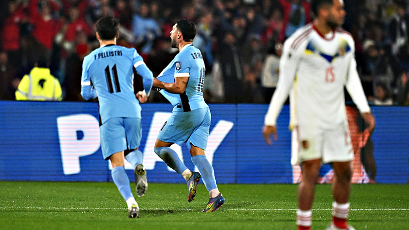 El Loco está tranquilo: Uruguay derrotó 2-0 a Venezuela y quedó a un pasito de meterse en el Mundial 2026