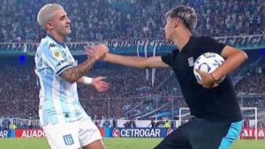 Nuevas medidas en el arbitraje argentino: reproducción de las revisiones del VAR y chau alcanzapelotas