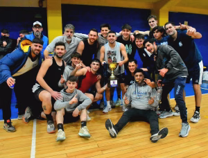 Hazaña del Azul: Atalaya se quedó con la Copa 99 Aniversario con agónico triple de Maruelli