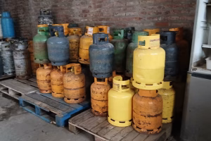 Clausuraron distribuidora mayorista con 30 garrafas sin medidas de seguridad y sin habilitación