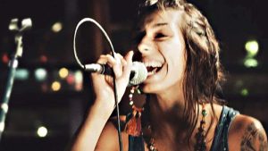 Murió Araceli Julio, la cantante de Satélite Kingston