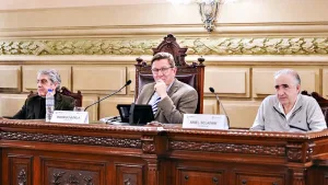 La Comisión de Poder Legislativo