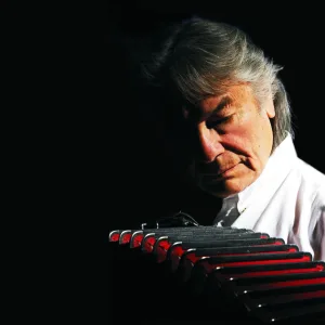 Profunda tristeza: a los 87 años, murió en Francia el destacado músico argentino Raúl Barboza.