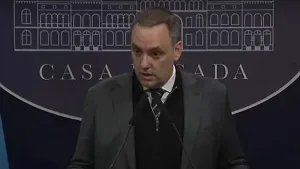 Adorni confirmó que hay dos detenidos por los incidentes en la caravana de Javier Milei en Lomas de Zamora