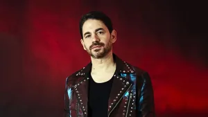 Adrián Ocampo estrena en Rosario su Tributo a Queen en el teatro La Comedia