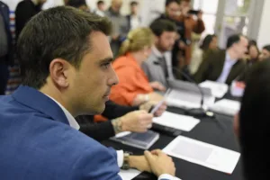 La Libertad Rechaza: se opone al derecho al agua y a las medidas antidiscriminatorias en la Constitución