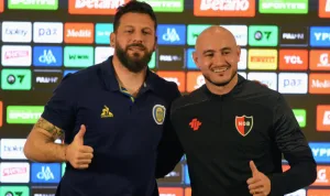 Jorge Borun, arquero de Rosario Central, y Carlos González, delantero de Newell's, en la previa al Clásico Rosarino