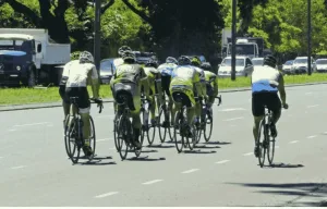 Piden una pista de ciclismo en el Hipódromo de Rosario para poder entrenar en un lugar seguro y óptimo