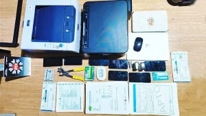 Inventario de lo incautado en “fábrica” de RTO y VTV truchos en el corazón de barrio Martin