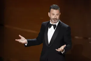 El conductor de televisión Jimmy Kimmel se hizo ciudadano italiano