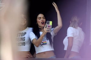 "Cuando era una niña, me salvaron la mano": en medio del debate, Lali Espósito defendió al hospital pediátrico Garrahan