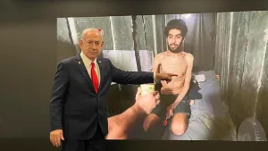 Benjamín Netanyahu muestra la hambruna en Gaza
