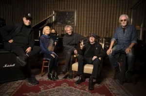 Raúl Porchetto, Charly García, Nito Mestre, León Gieco y María Rosa Yorio, de Porsuigieco