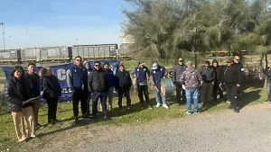 movilización pacífica frente a los portones de la Asociación de Cooperativas Argentinas (ACA) en Timbúes