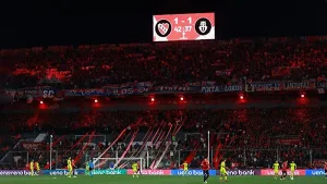 Un hincha de Independiente que vivía en Chile sufrió amenazas y tuvo que regresar a Argentina con su familia