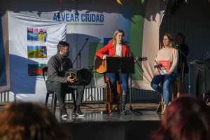Alvear lanzó su primera Feria del Libro