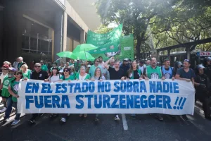 Paro nacional y movilización de ATE en rechazo a decretos que eliminan organismos del Estado