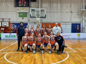 Regatas de San Nicolás se quedó con el invicto de Náutico en la elite del básquet femenino