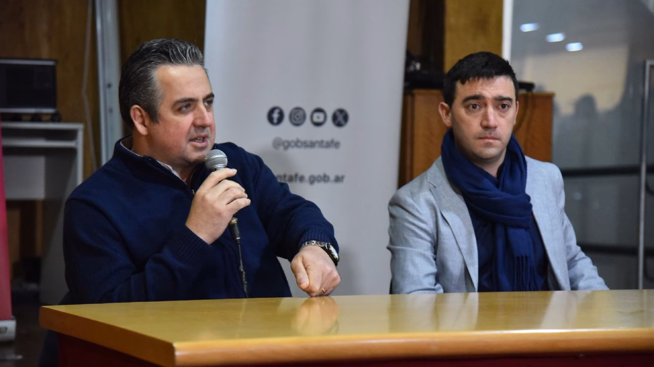 Ministro seguridad pablo cococcioni Matías Figueroa Escauriza mesa políticos conferencia de prensa rosario santa fe