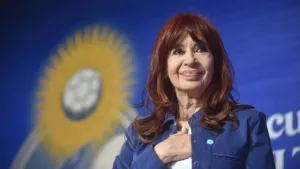 Cristina volvió a apuntar contra Milei y criticó la "catástrofe social" que generan sus políticas