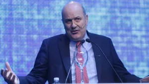 Diputados piden citar al ministro Sturzenegger por el escándalo de las coimas en Discapacidad