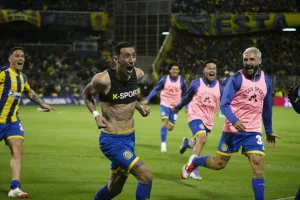 Ángel Di María grita el gol que le dio a Central una nueva victoria sobre Newell's