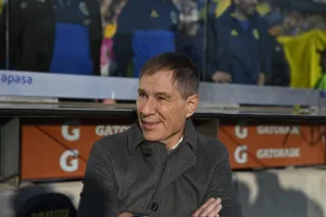 Ariel Holan sumó otro triunfo como técnico de Central sobre Newell's