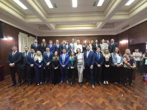 Jura fiscales adjuntos