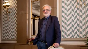 Entregan en Rosario el título Doctor Honoris Causa a Luis Moreno Ocampo, fiscal del Juicio a las Juntas en 1985