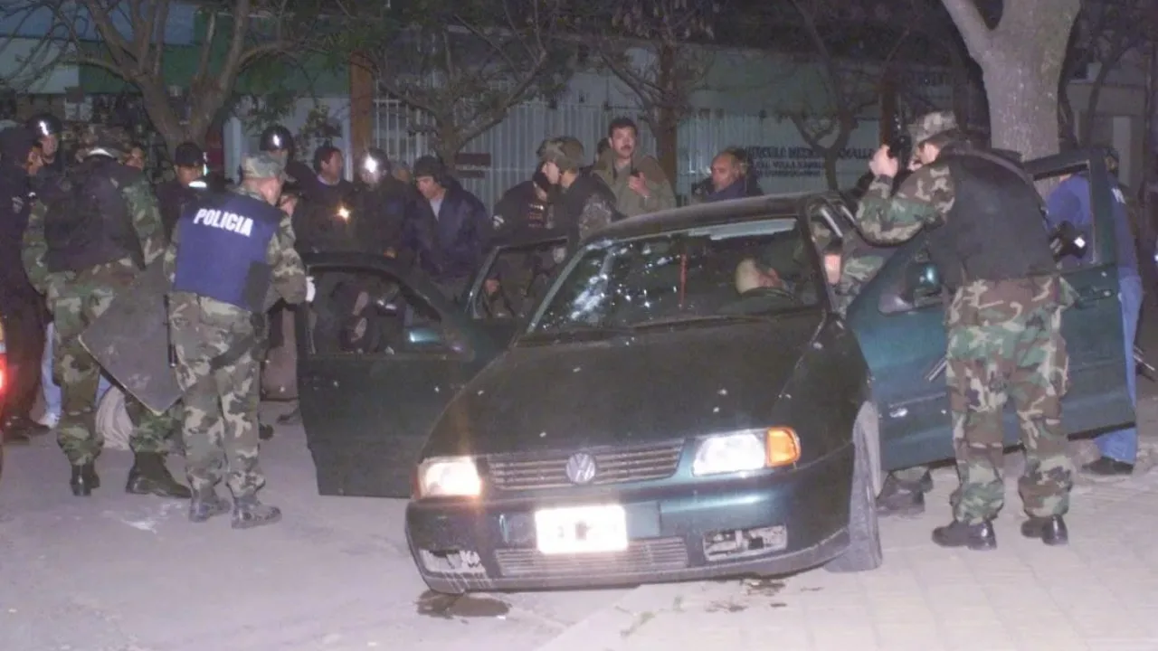 Sergio "Frío" Rodríguez, Hampa, robo de autos, Casilda, hurtos, prisión preventiva, noticias policiales, Rosario, Balseros Boqueteros, Villa Ramallo, Gordo Valor, Crónica policial, Ministerio Público de la Acusación, pistola, municiones, ropa, asalto, Mueblería, Andreose, AK47, fusil, Pata Benedectti