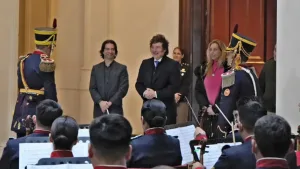 Mientras en el Congreso se debatían sus vetos, Milei se puso a escuchar ópera en Casa Rosada