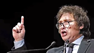 Javier Milei, dedo admonitorio, actitud desafiante